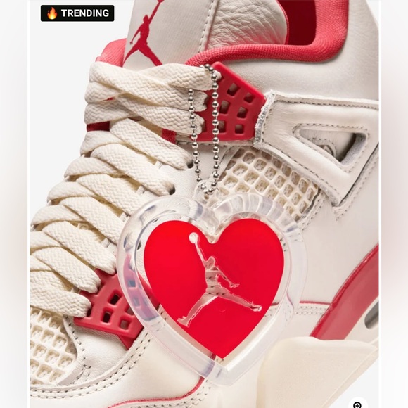 🆕inBox “Air Jordan 4 Retro Valentine” Size Wmns 10 Men 8.5 - Picture 14 of 14